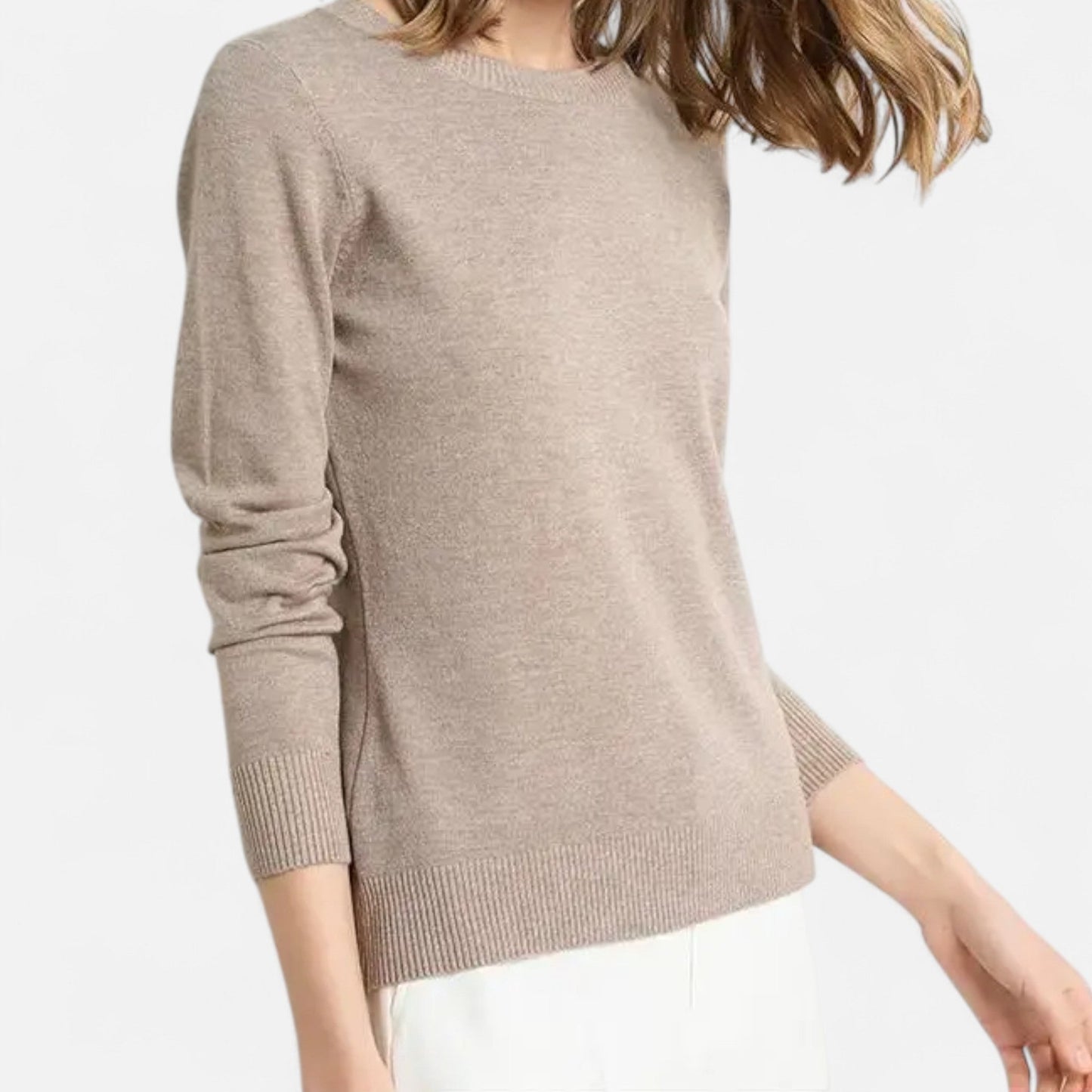 Pull femme laine mérinos col rond coupe ajustée intemporel