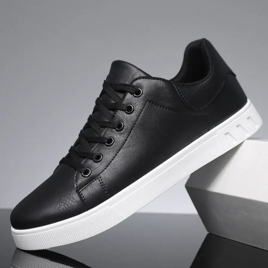 Zapatillas deportivas bajas con suela en contraste para hombre