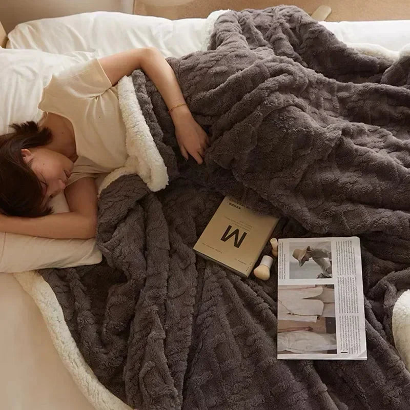 Couverture hiver épaisse en laine d'agneau naturelle