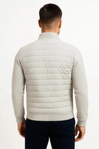 Chaqueta híbrida acolchada con mangas de punto para hombre