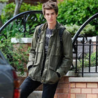 Chaqueta tipo field jacket para hombre con capucha extraíble y bolsillos con solapa
