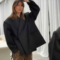 Women's oversized blazer with classic lapels and a relaxed fit