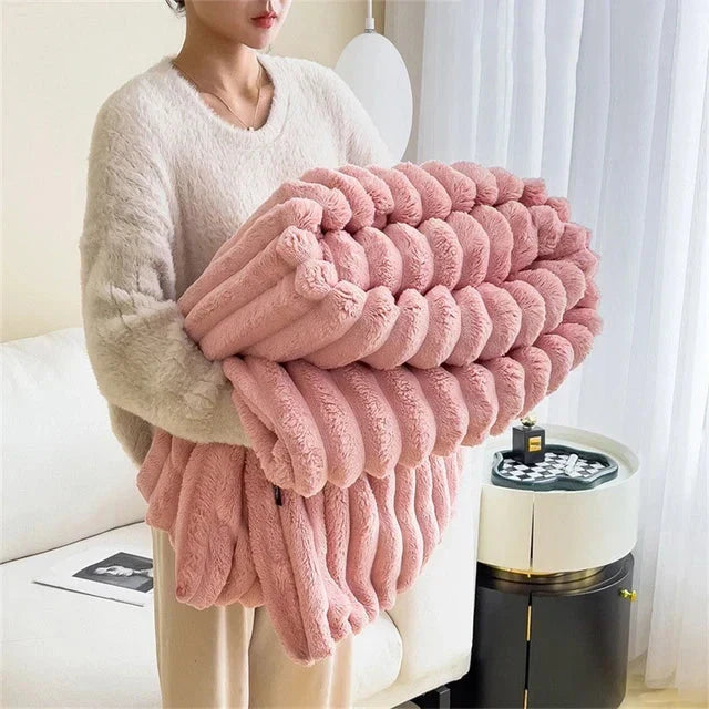 Couverture de confort en peluche douce pour l'hiver au canapé et au lit